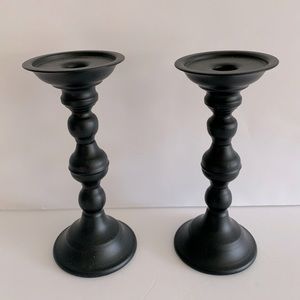 Pair of Pillar Holders